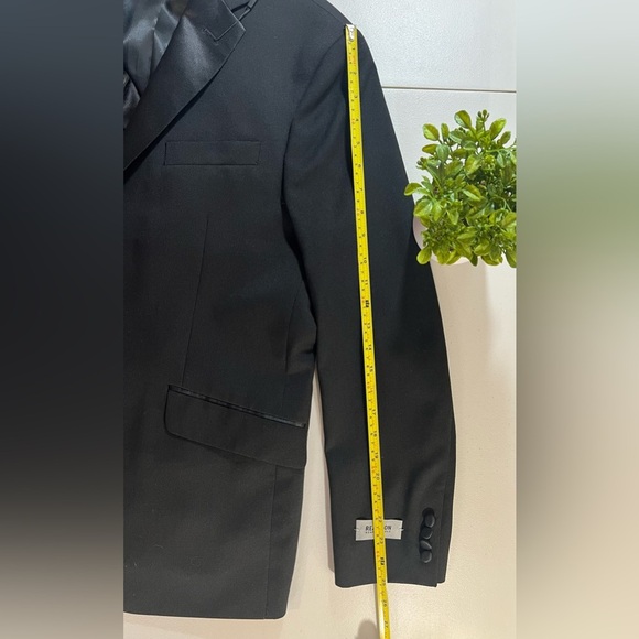 Kenneth Cole Reaction TECHNI-COLE Performance Notch Lapel Tuxedo, Black, 42R - Picture 5 of 12